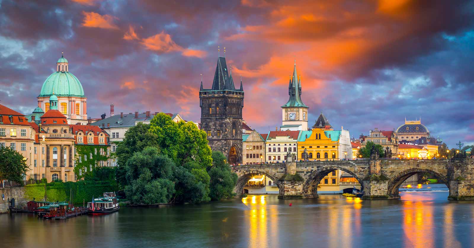 prague-travel-guide-enjoying-this-city-to-the-fullest-atravelthing